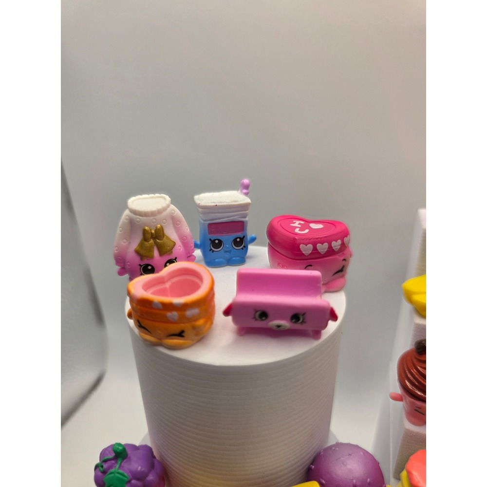 Shopkins Moose Toys Mixed Lot 22 Figures Food Grocery Accessories Miniature Toys - Picture 2 of 4